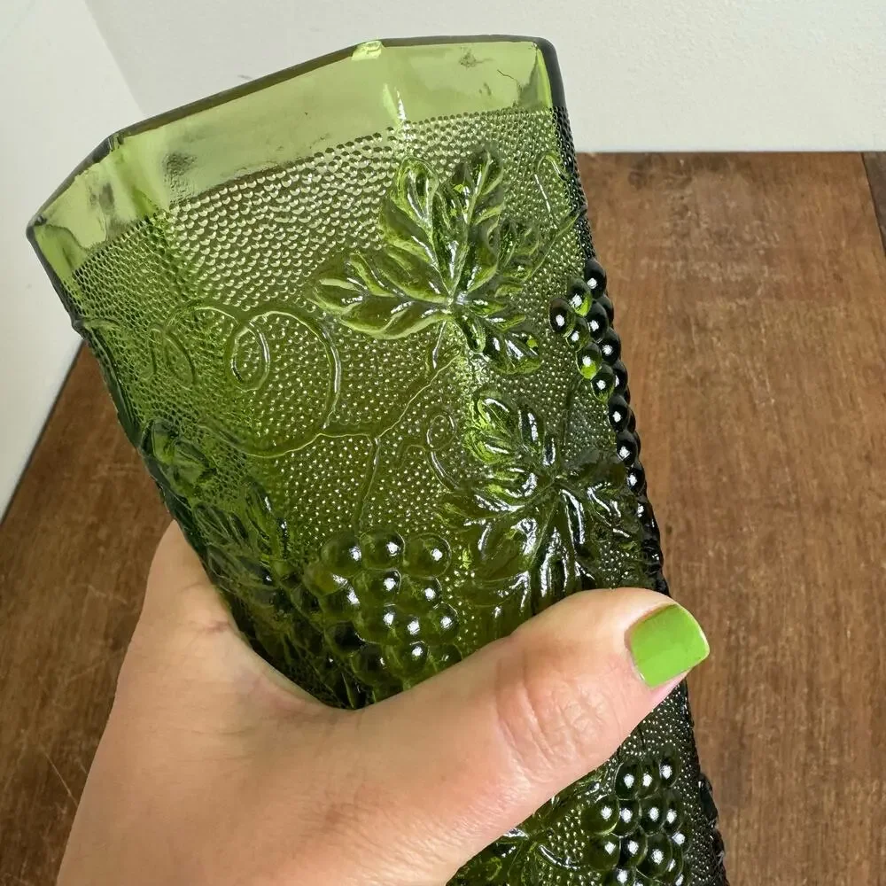 Vintage Anchor Hocking Avocado‎ Green Grape Pattern Embossed Flower Vase